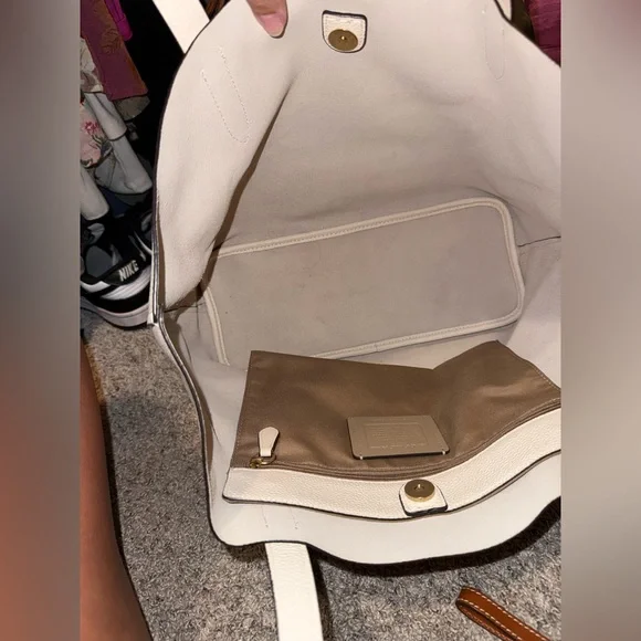 Coach Cameron Leather Cream Tote Bag - Picture 5 of 5